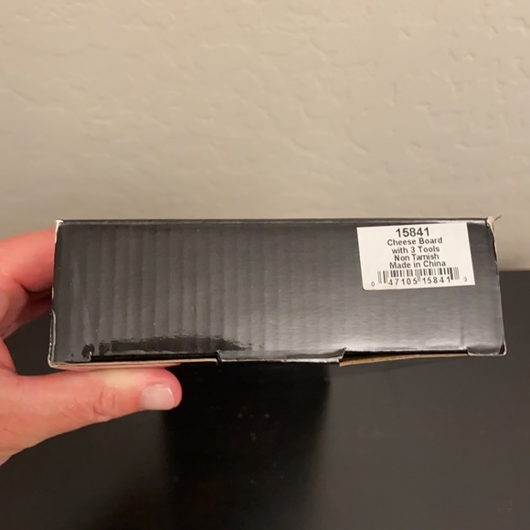 NWT Cheese Board with Tools and Wine Opener - Picture 5 of 6